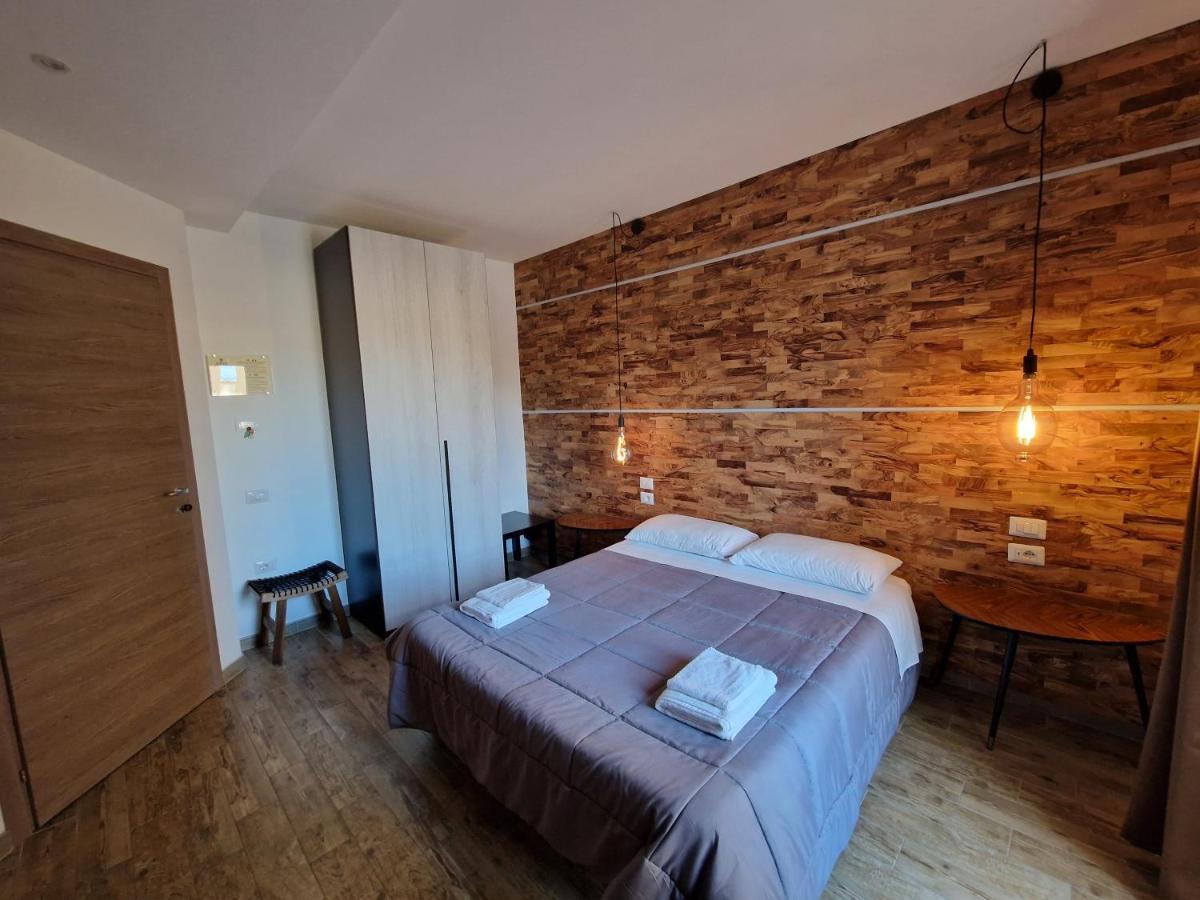 Arya Cagliari Hotel Bagian luar foto
