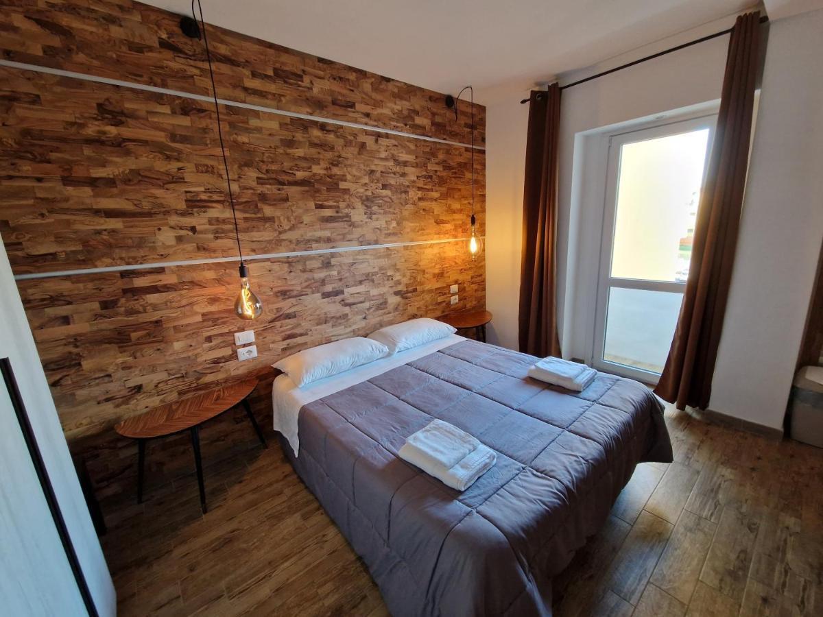 Arya Cagliari Hotel Bagian luar foto