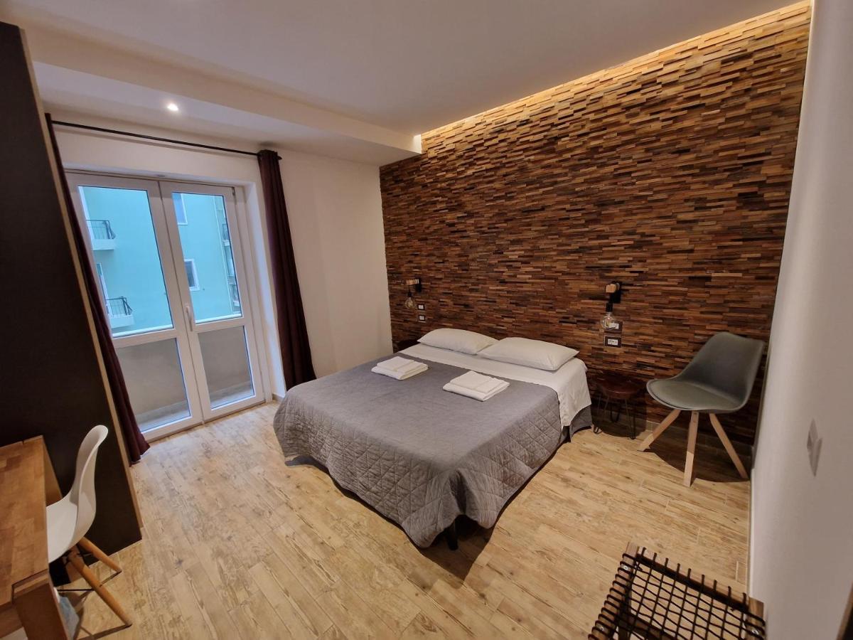 Arya Cagliari Hotel Bagian luar foto