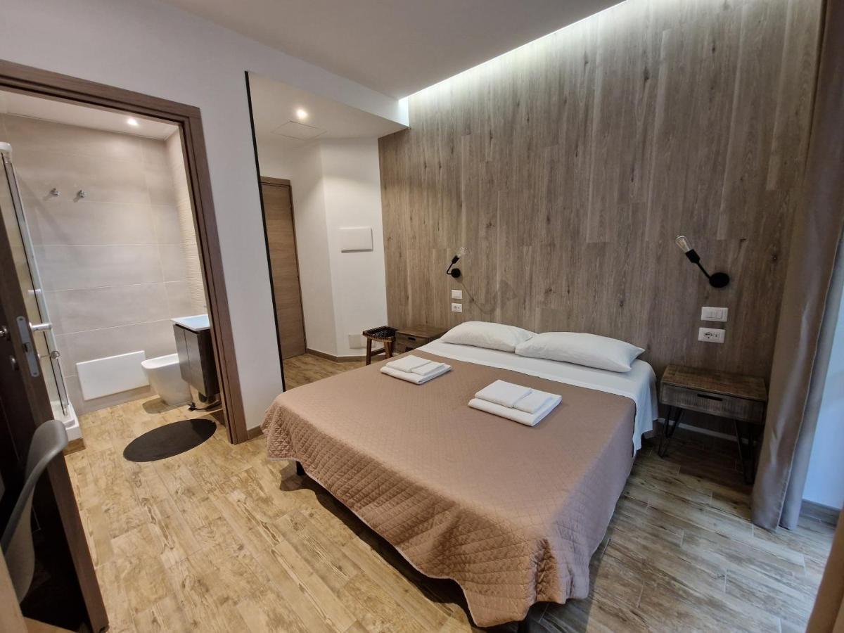 Arya Cagliari Hotel Bagian luar foto