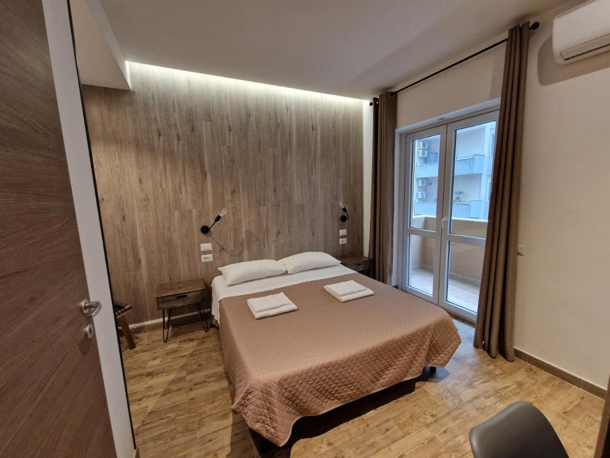 Arya Cagliari Hotel Bagian luar foto