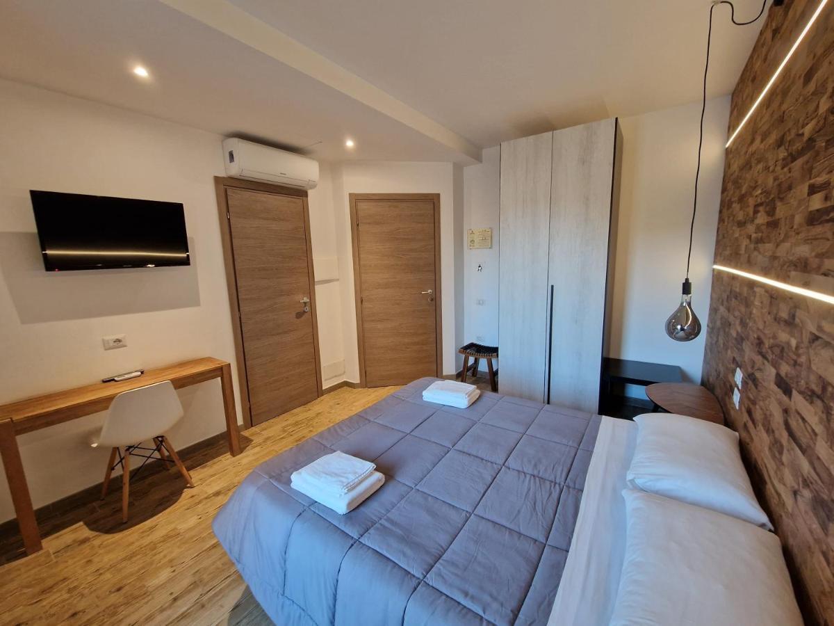 Arya Cagliari Hotel Bagian luar foto