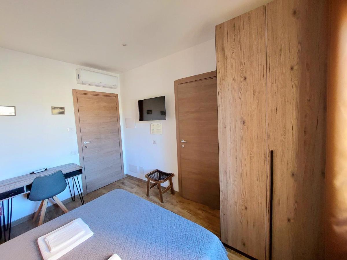 Arya Cagliari Hotel Bagian luar foto