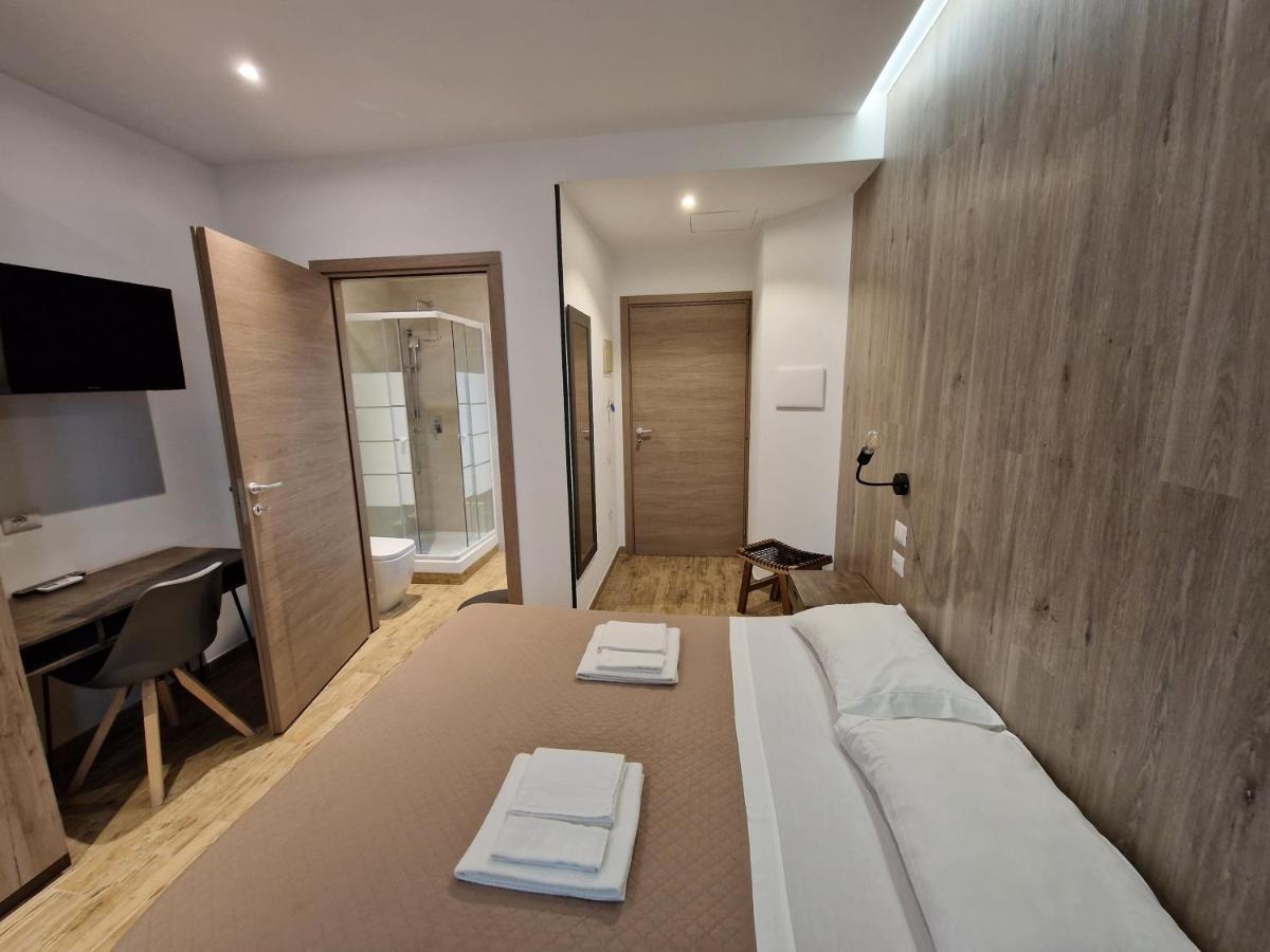 Arya Cagliari Hotel Bagian luar foto