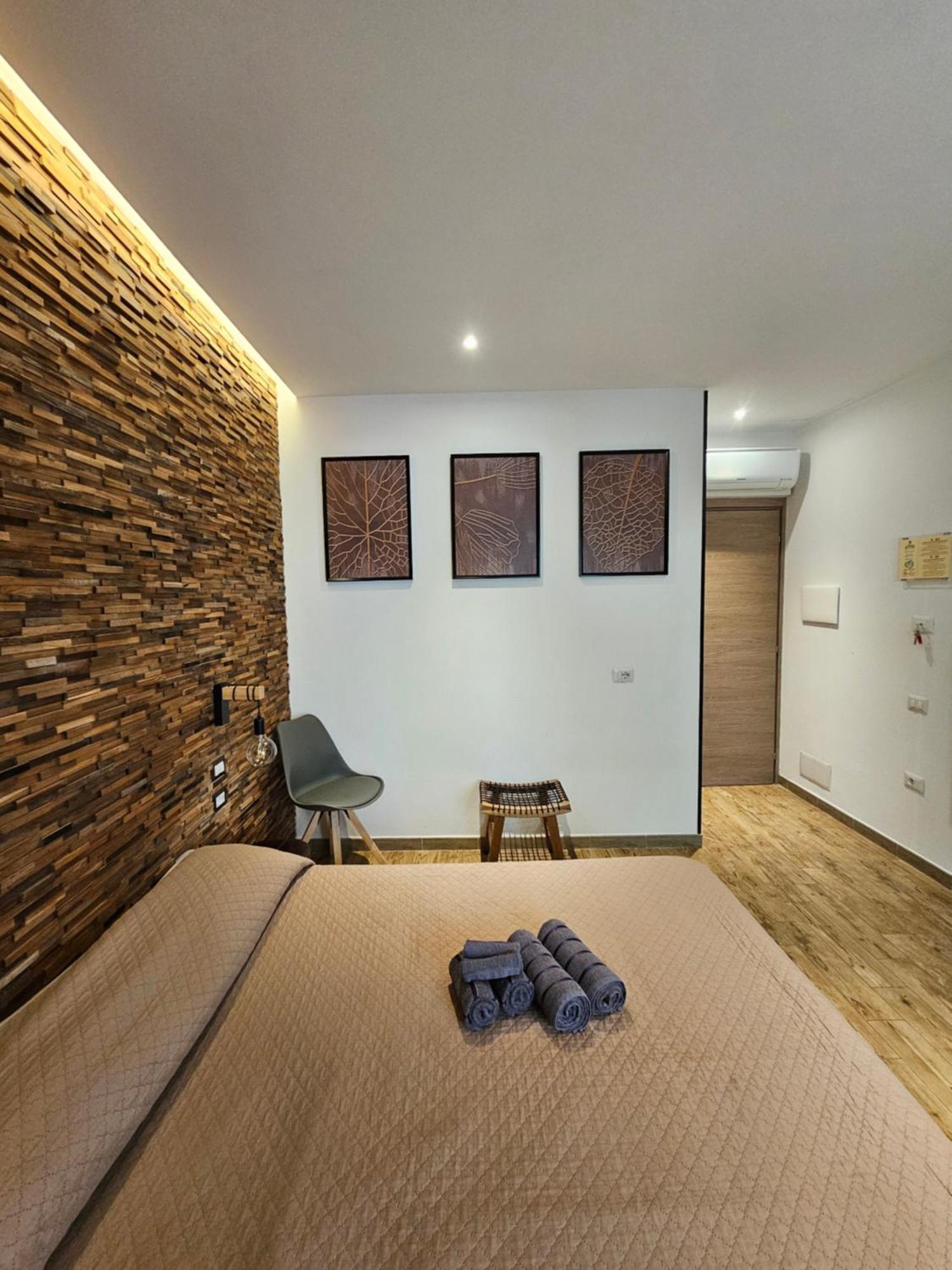 Arya Cagliari Hotel Bagian luar foto