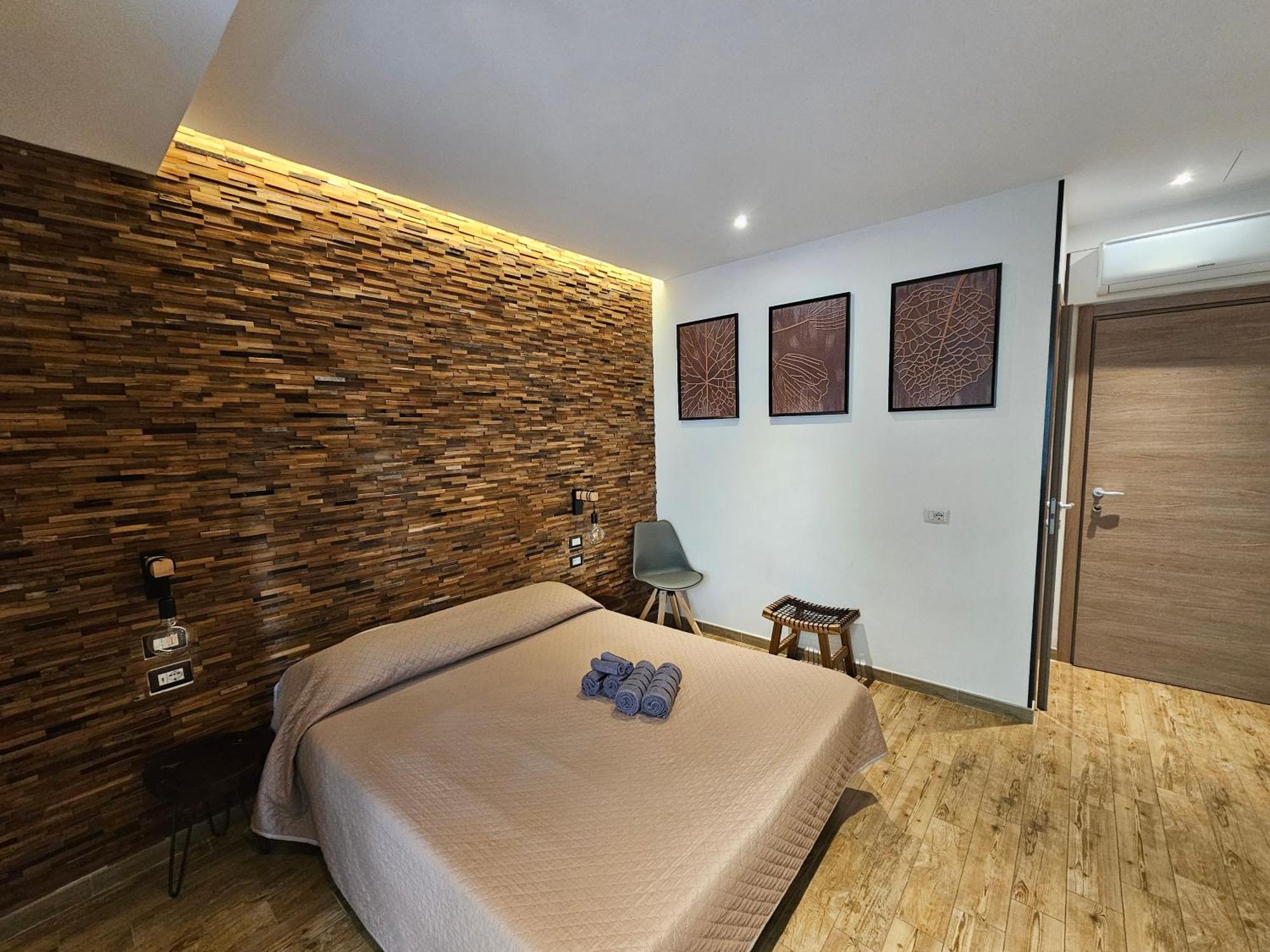 Arya Cagliari Hotel Bagian luar foto