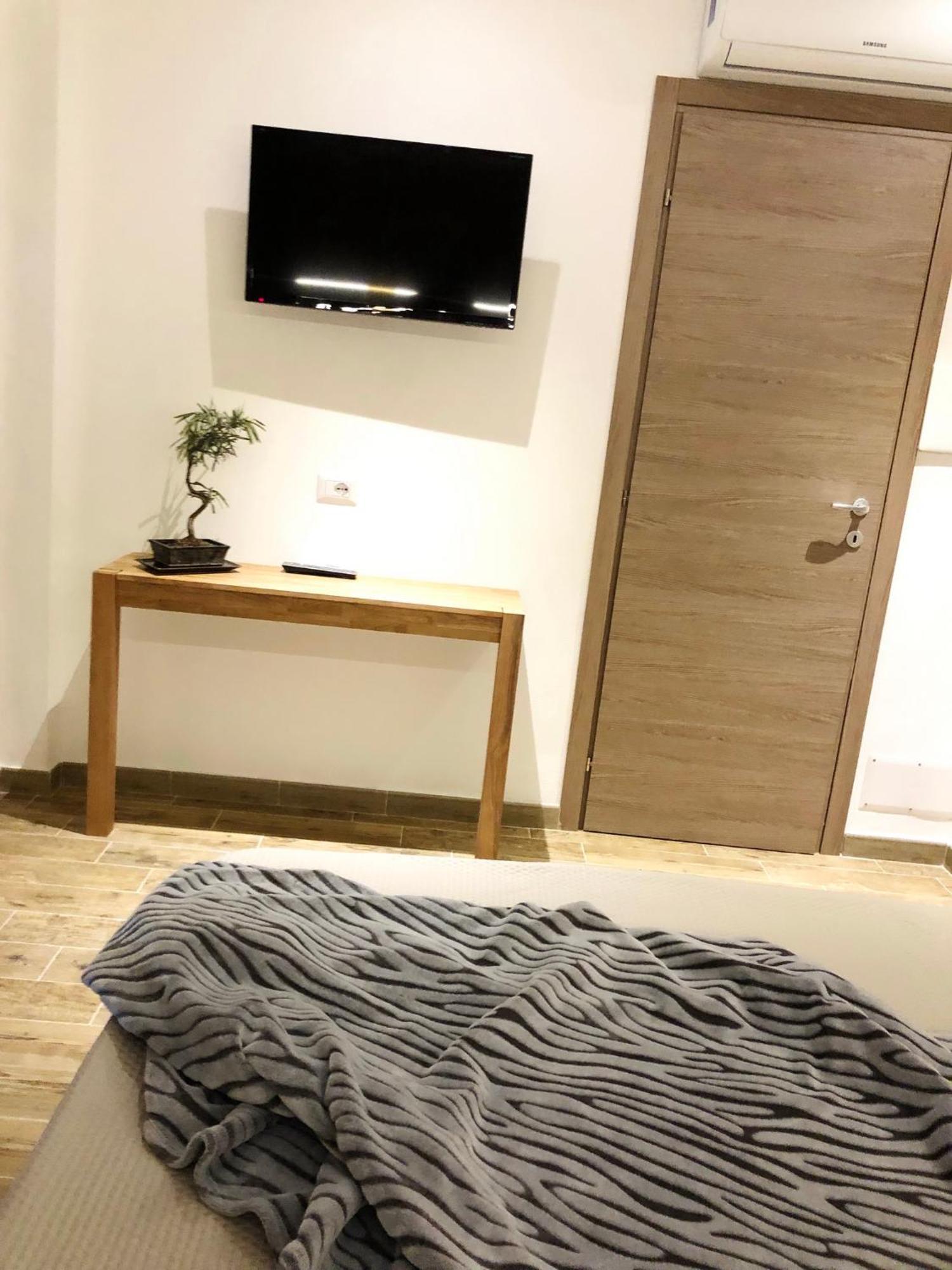 Arya Cagliari Hotel Bagian luar foto