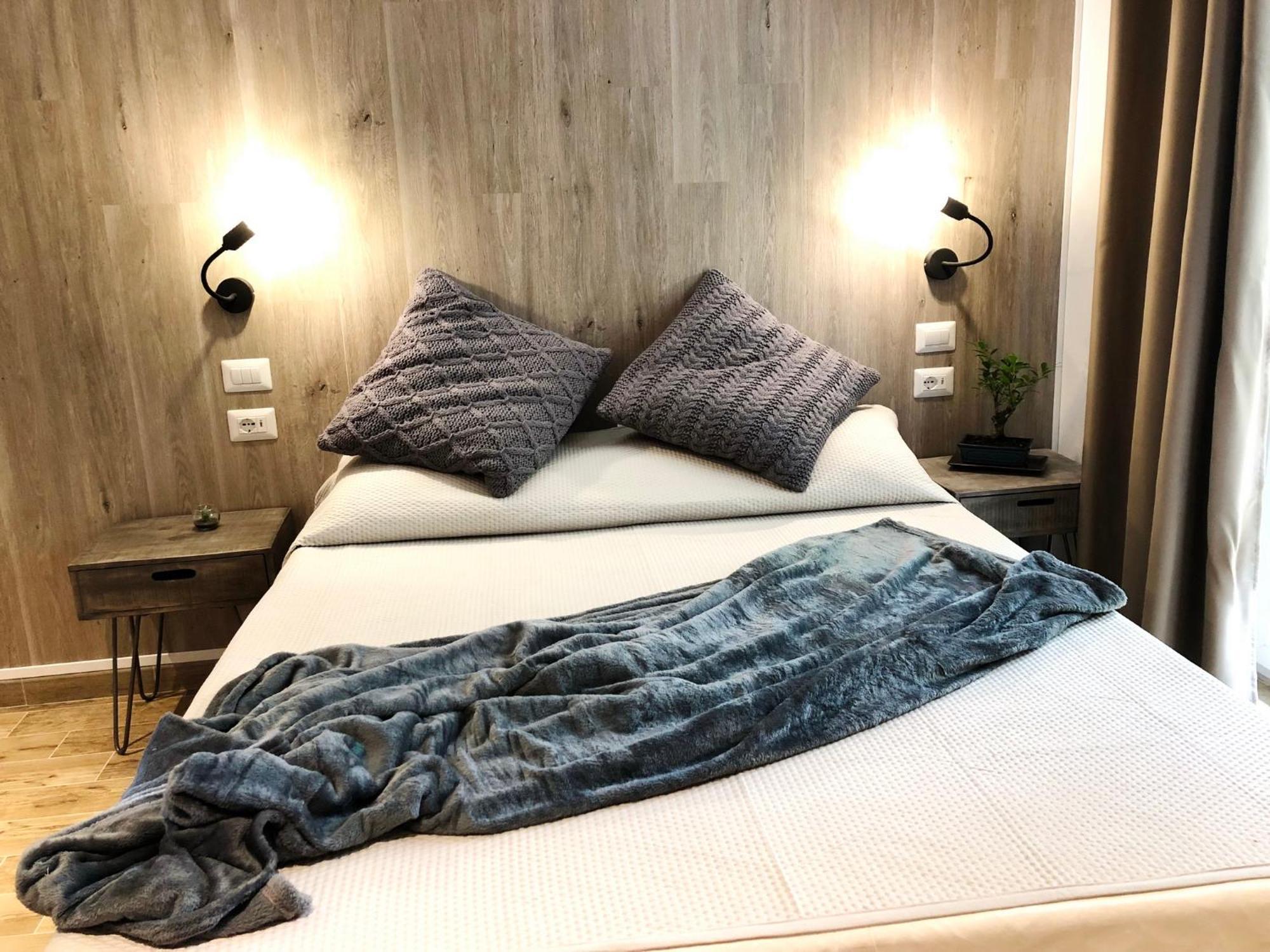 Arya Cagliari Hotel Bagian luar foto