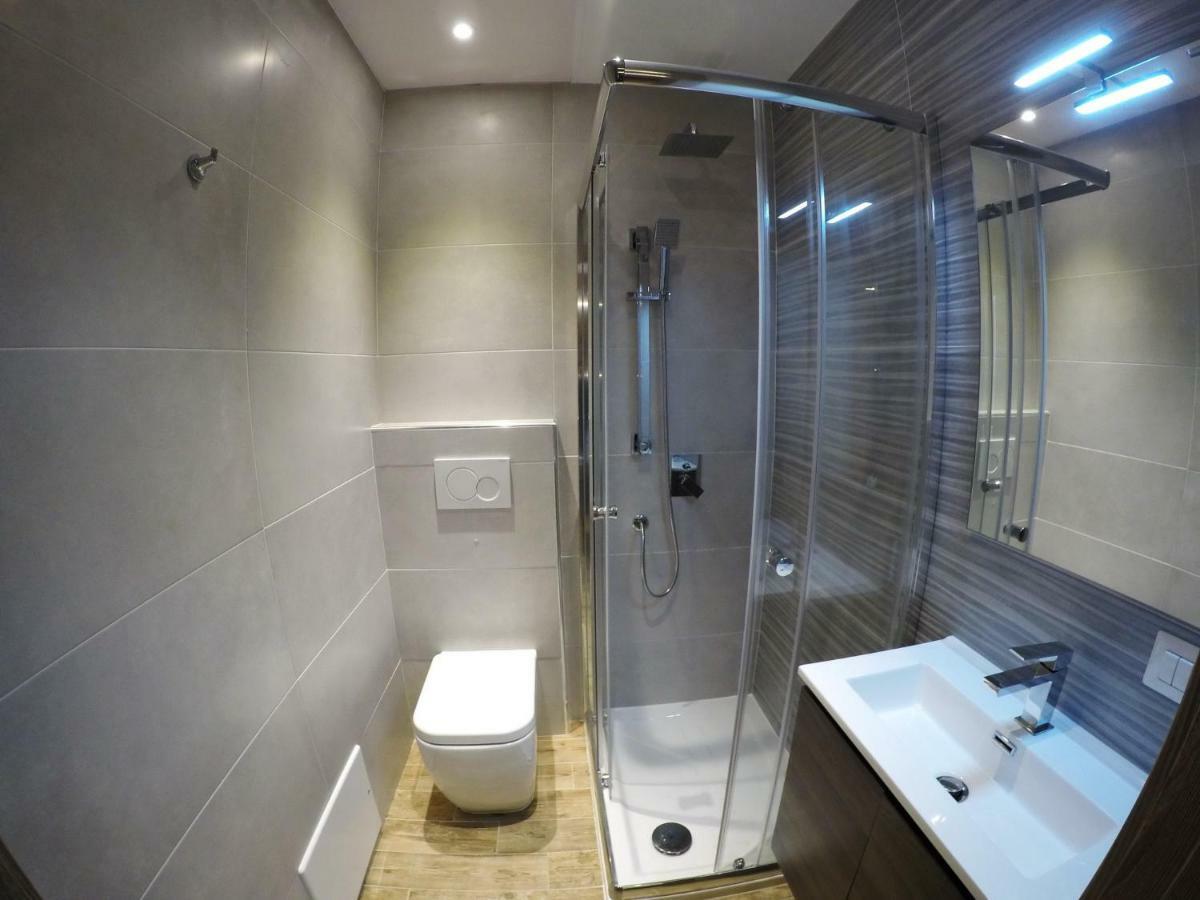 Arya Cagliari Hotel Bagian luar foto