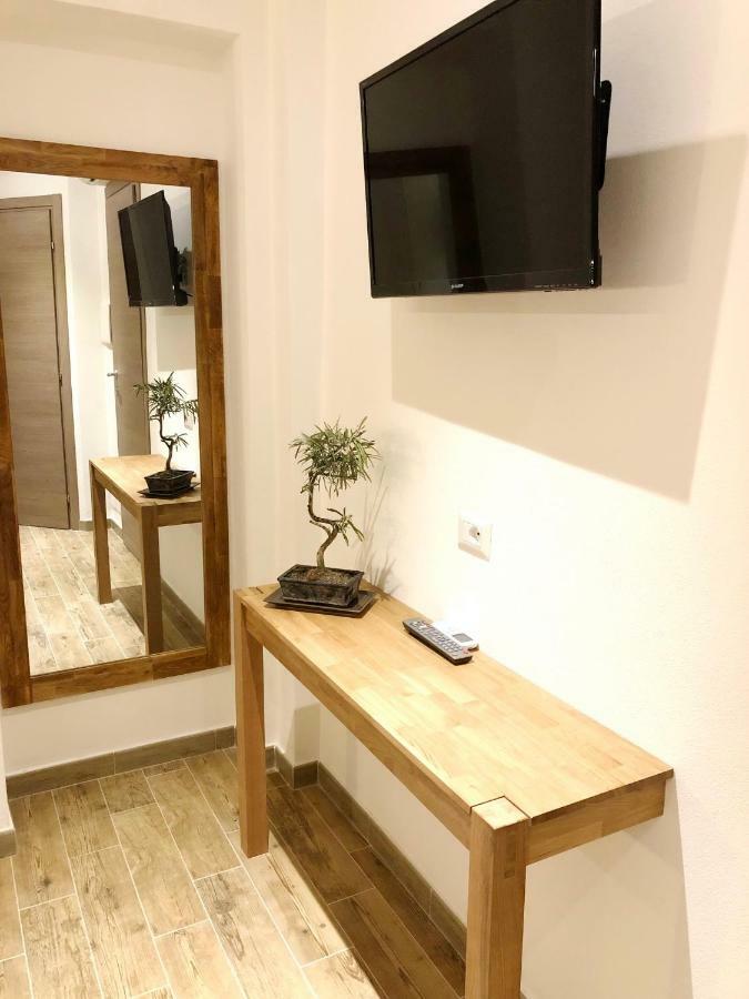 Arya Cagliari Hotel Bagian luar foto