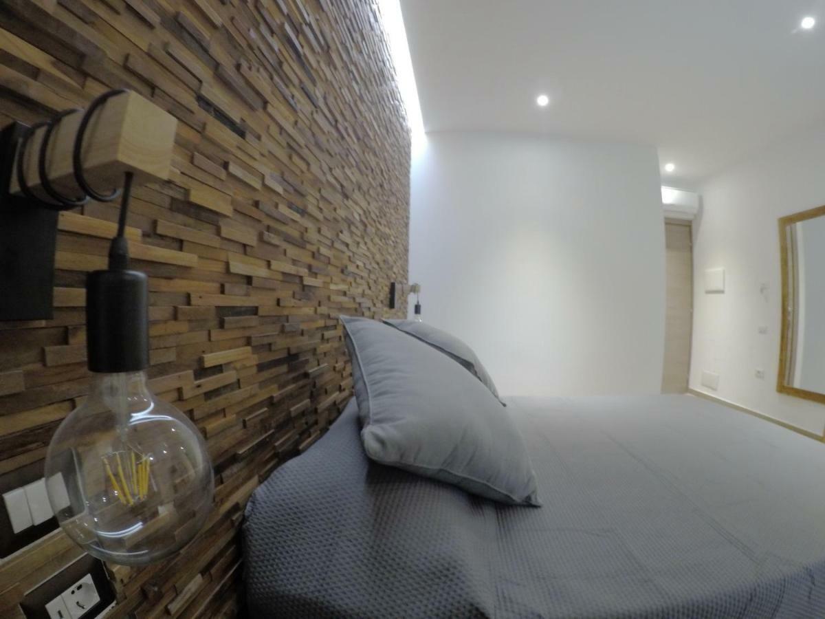Arya Cagliari Hotel Bagian luar foto