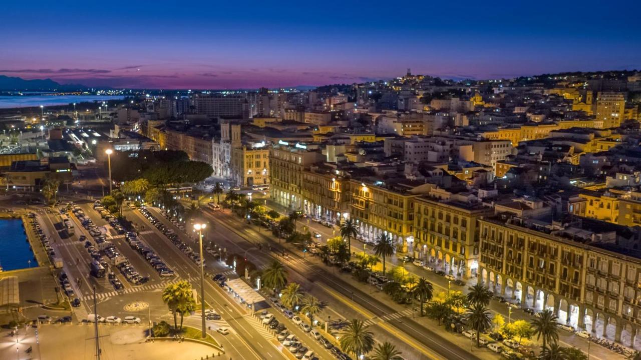 Arya Cagliari Hotel Bagian luar foto
