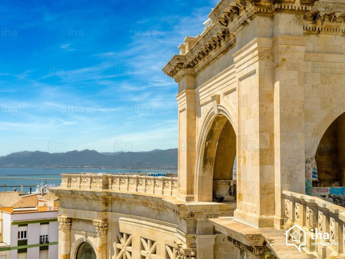 Arya Cagliari Hotel Bagian luar foto